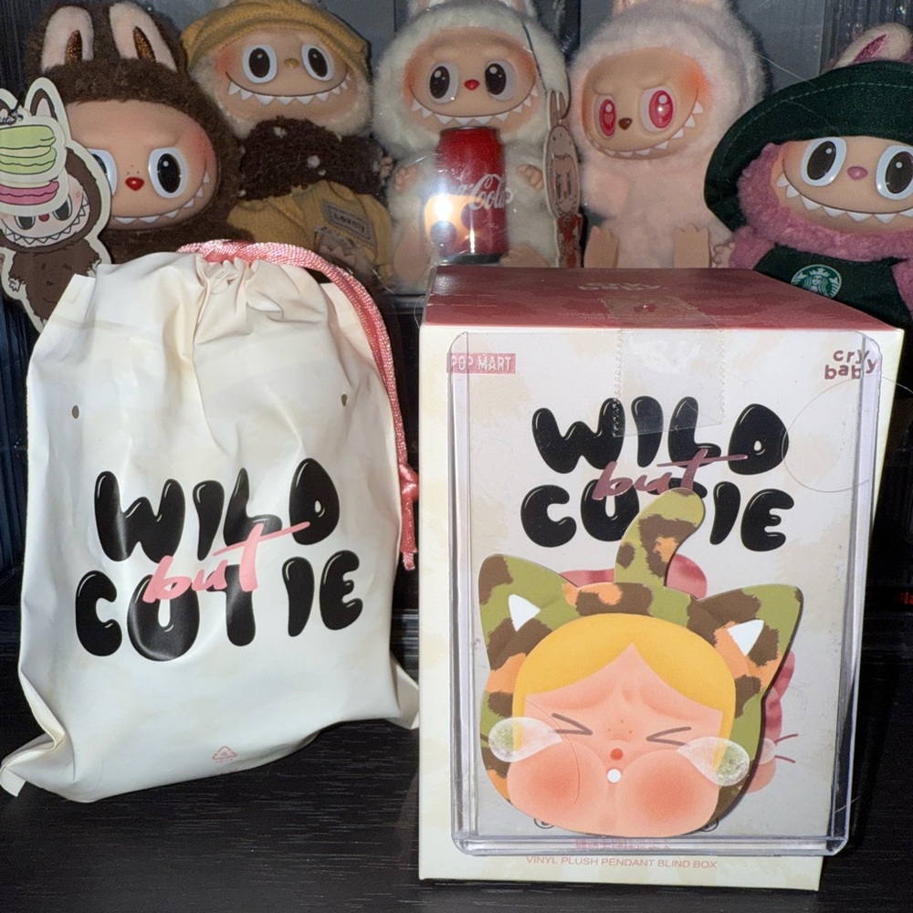 Pop Mart Crybaby "Wild but Cutie" - Vinyl Plush
Pendant Blind Box (CAMO CUTIE)